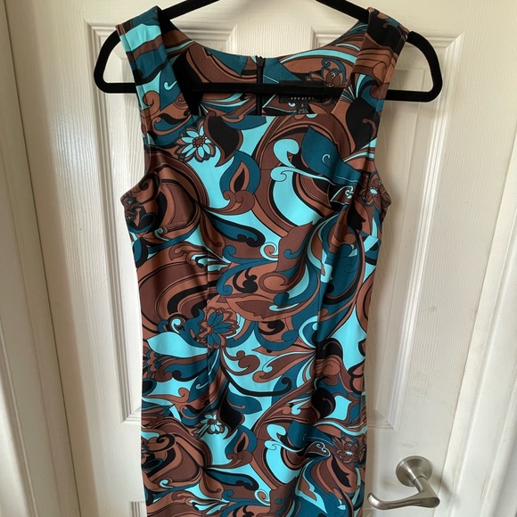 Dress - Picture 1 of 5